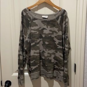 universal threads camo oversized sweatshirt